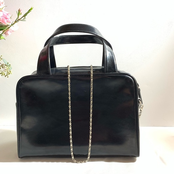 GUCCI GG Logo Patent Leather Handbag Black Medium - Picture 5 of 12
